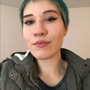 Meet your Posher, Molly